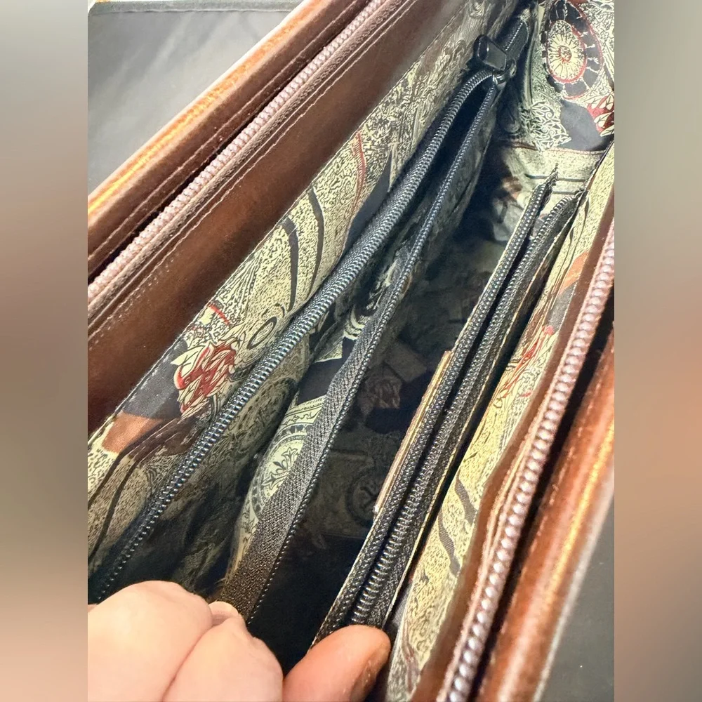 Brighton Black & Brown Leather Organize Case Satchel Heart Hardware - Picture 12 of 16